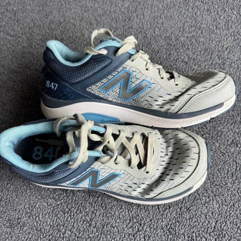 New Balance 847 V4 Walking Sneaker size 8.5